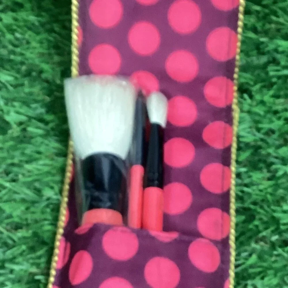 MAC Brush Set Nutcracker Sweet Essential Travel